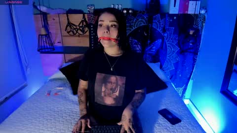 Chloeallennn  online show from 04/28/26, 03:28