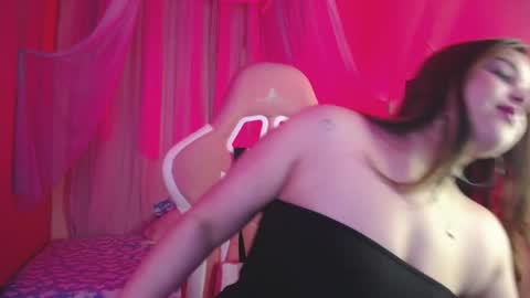 chloe online show from 12/04/25, 02:59