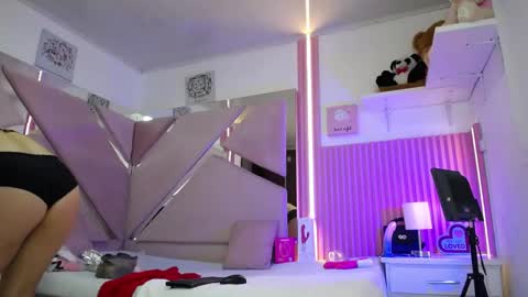 Chloe  online show from 05/29/26, 01:20