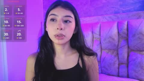 chloe_bluee_ online show from 06/09/26, 11:33