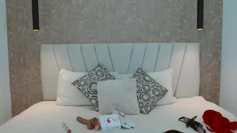 Abby 19 years online show from 02/16/25, 05:15