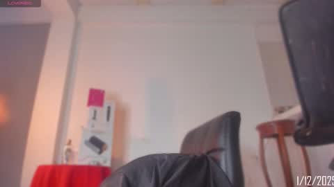 chloe_cooperr online show from 12/02/25, 07:53