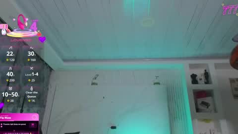 Snapshot of chloe_cooperr chatting on 04/18/26, 10:19 chloe_cooperr online show from 04/18/26, 10:19