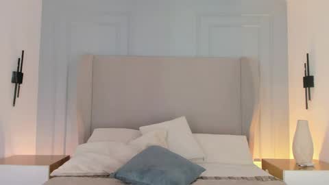 Chloe online show from 04/29/26, 10:05