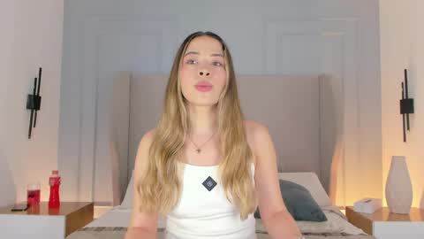 Chloe online show from 05/03/26, 02:34
