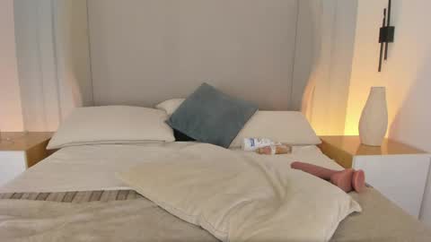 Chloe online show from 05/11/26, 02:45