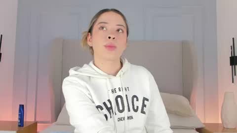 Chloe online show from 06/19/26, 12:31