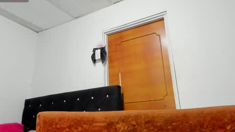 Snapshot of chloe_evanx_ chatting on 01/06/25, 07:02 Chloe Evanx online show from 01/06/25, 07:02