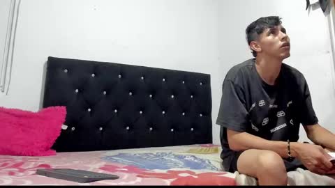 Snapshot of chloe_evanx_ chatting on 02/11/25, 02:25 Chloe Evanx online show from 02/11/25, 02:25