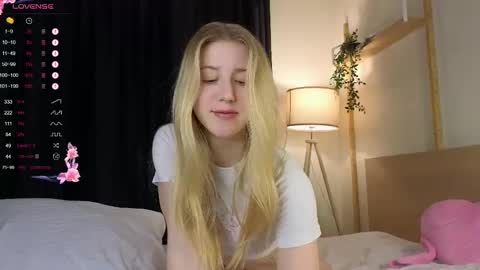 Snapshot of chloe_guidry chatting on 02/16/25, 03:15 Arianaa Mourrr online show from 02/16/25, 03:15