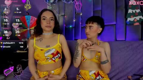Isabella curly hair - Anastasia short hair  online show from 12/04/24, 04:05