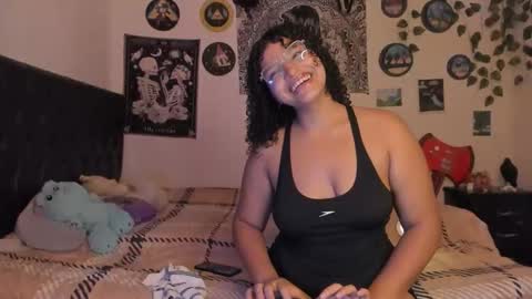 Snapshot of chloe_kisses chatting on 10/03/25, 11:07 chloe_kisses online show from 10/03/25, 11:07