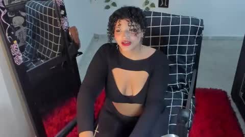 Snapshot of chloe_kisses chatting on 10/27/25, 11:25 chloe_kisses online show from 10/27/25, 11:25