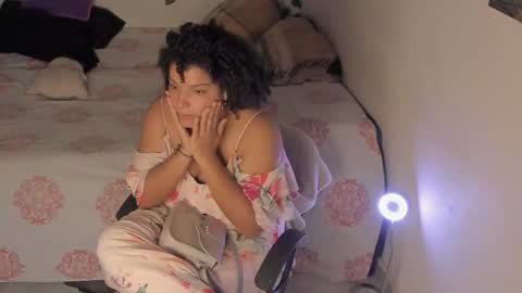 Snapshot of chloe_kisses chatting on 03/16/26, 11:25 chloe_kisses online show from 03/16/26, 11:25