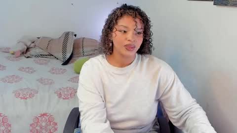 Snapshot of chloe_kisses chatting on 04/02/26, 12:03 chloe_kisses online show from 04/02/26, 12:03