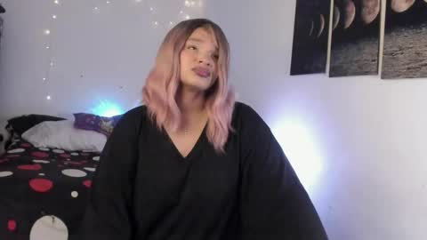 Snapshot of chloe_kisses chatting on 05/11/26, 11:27 chloe_kisses online show from 05/11/26, 11:27