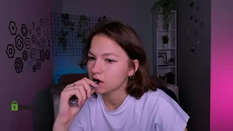 chloe_ley online show from 04/29/26, 09:35
