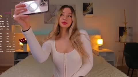 Chloe Lov GTM2 Mon Tue Thu Sat Sun 0400am - 1030m online show from 02/25/25, 01:09