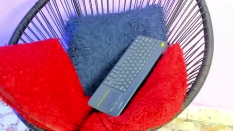 Snapshot of chloe_madisson chatting on 01/08/25, 04:44 chloe online show from 01/08/25, 04:44