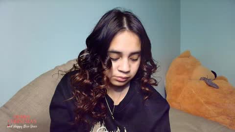 Snapshot of chloe_maia1 chatting on 01/08/25, 02:14 AMY online show from 01/08/25, 02:14