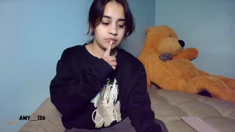 Snapshot of chloe_maia1 chatting on 01/24/25, 01:03 AMY online show from 01/24/25, 01:03