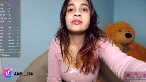 Snapshot of chloe_maia1 chatting on 02/01/25, 01:44 AMY online show from 02/01/25, 01:44
