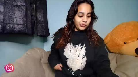 Snapshot of chloe_maia1 chatting on 02/11/25, 02:35 AMY online show from 02/11/25, 02:35