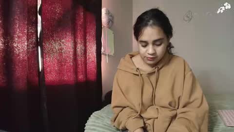 Snapshot of chloe_maia1 chatting on 02/24/26, 12:36 AMY online show from 02/24/26, 12:36