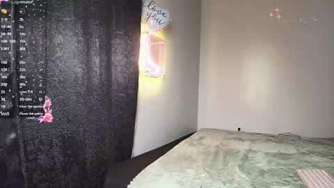 Snapshot of chloe_maia1 chatting on 03/16/26, 01:00 AMY online show from 03/16/26, 01:00