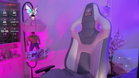 CLOE  online show from 11/25/25, 05:57