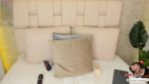 Snapshot of chloe_morgans chatting on 01/07/25, 10:52 chloe online show from 01/07/25, 10:52