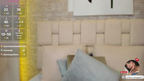 Snapshot of chloe_morgans chatting on 01/22/25, 10:48 chloe online show from 01/22/25, 10:48