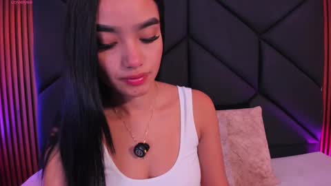 Snapshot of chloe_morgans chatting on 09/23/25, 11:24 chloe online show from 09/23/25, 11:24