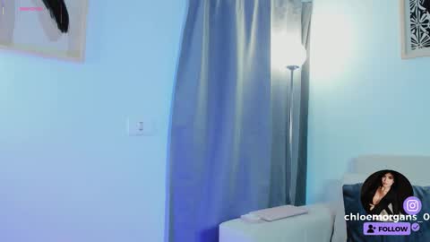 Snapshot of chloe_morgans chatting on 12/03/25, 01:42 chloe online show from 12/03/25, 01:42