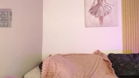 chloe_peach_ online show from 03/16/26, 12:31