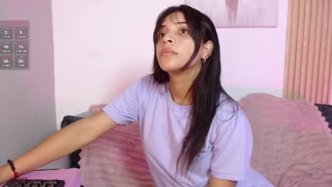 chloe_peach_ online show from 04/27/26, 12:03