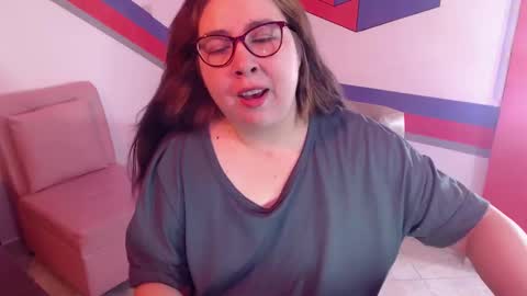 chloe_prg online show from 12/20/24, 01:00