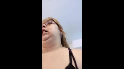 chloe_prg online show from 04/28/26, 04:39