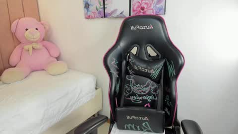 Chloe Rhoades online show from 05/24/26, 04:28