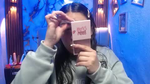 chloe_smith5 online show from 03/13/26, 01:18