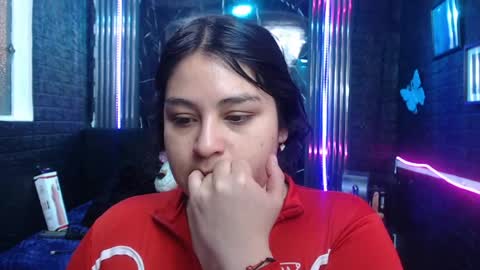 chloe_smith5 online show from 06/16/26, 01:14