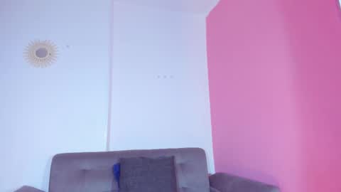 Chloe Miller  online show from 10/19/25, 03:51