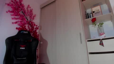 Snapshot of chloe_sweet7 chatting on 05/30/26, 03:47 Chloe Miller online show from 05/30/26, 03:47