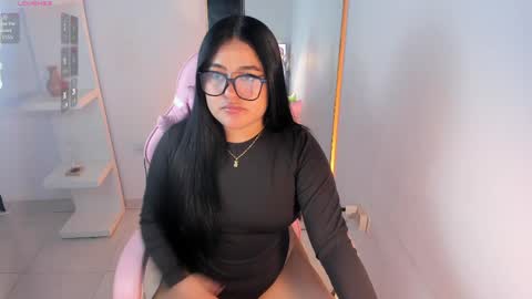 Snapshot of chloe_t2 chatting on 05/19/26, 02:07 chloe_t2 online show from 05/19/26, 02:07