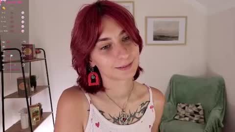 Snapshot of chloe_wewood chatting on 07/17/26, 03:29 Sofia online show from 07/17/26, 03:29