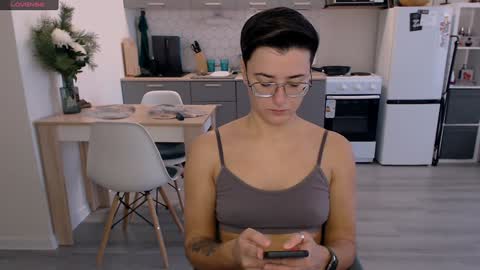 Eva and Sandra online show from 12/17/24, 11:49