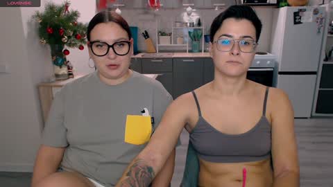 Eva and Sandra online show from 12/25/24, 12:37