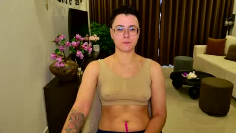 Eva and Sandra online show from 04/17/26, 07:44