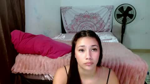 Snapshot of chloe_xsex chatting on 06/28/26, 01:55 chloe_xsex online show from 06/28/26, 01:55
