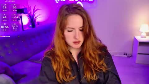 Snapshot of chloeaster chatting on 07/09/26, 10:36 Chloe online show from 07/09/26, 10:36
